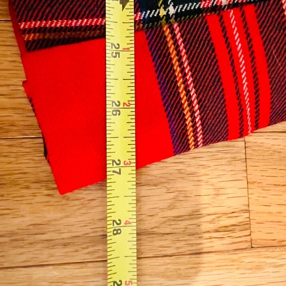 Dean's Of Scottland Wool Skirt Sz 4True Vintage, Pure Wool Skirt, Red, Plaid. - Picture 8 of 11